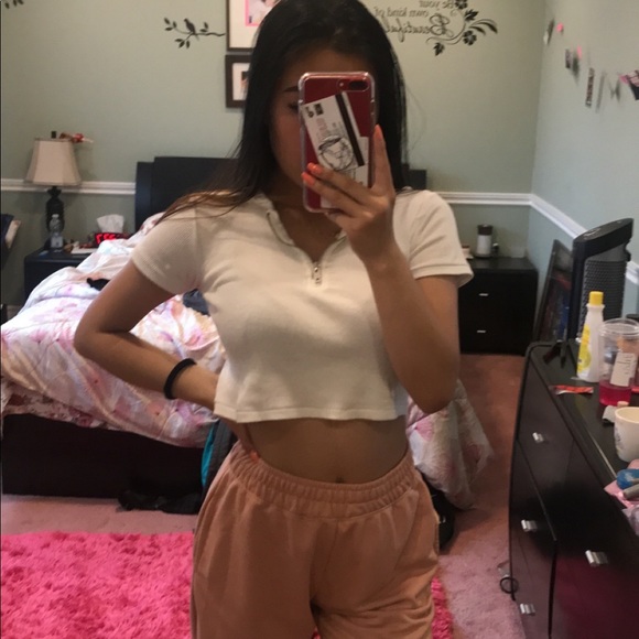 Brandy Melville Tops - Brandy Melville crop top